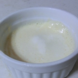 納豆でネバネバなアイスクリーム　トルコアイス風